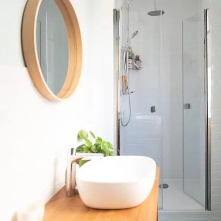 Beautiful Luxurious Apt, Bright And Spacious Apartment